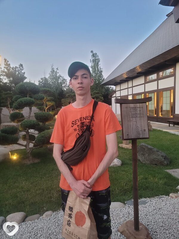 Максим, 24, Магнитогорске — анкета №3973687
