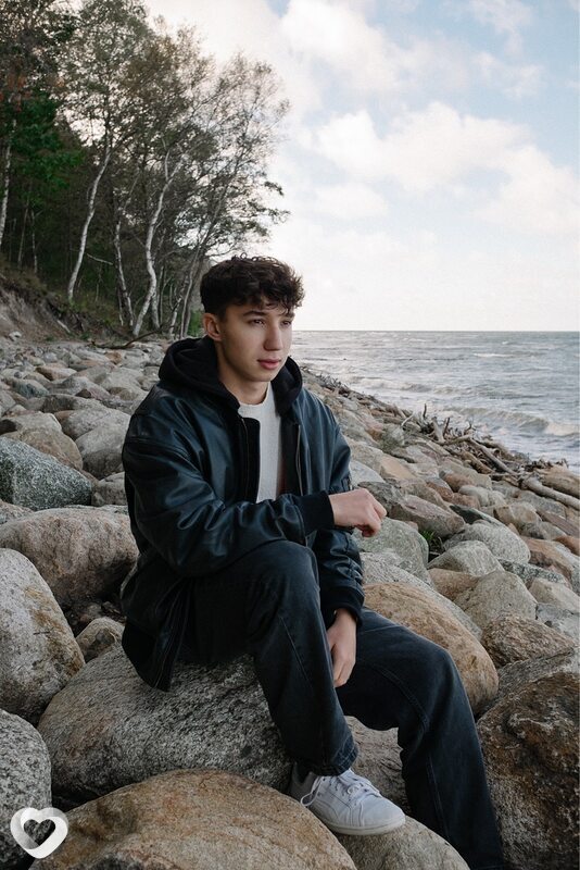Илья, 19, Калининграде — анкета №3973839