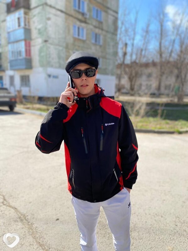 Максим, 26, Аксу — анкета №3974729
