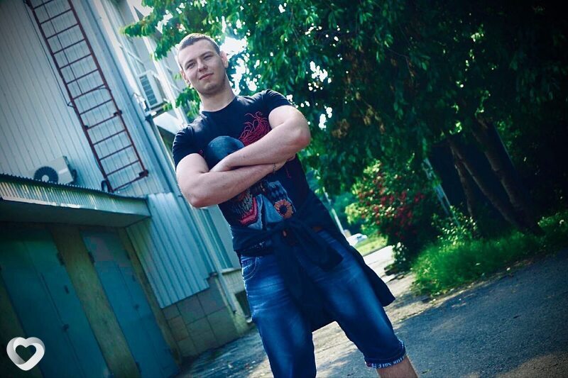 Артем, 24, Ставрополе — анкета №3976031