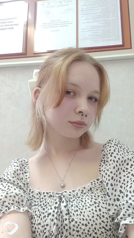 Настюха, 18, Екатеринбурге — анкета №3978371