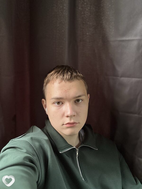 Даня, 19, Королёв — анкета №3979435