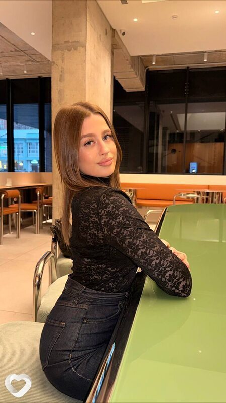 Настенька, 22, Ижевске — анкета №3979482