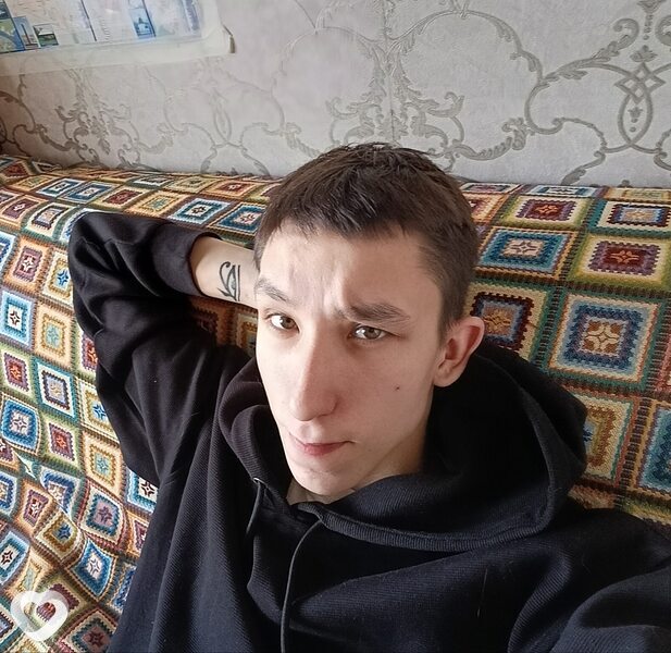 Андрей, 18, Абакане — анкета №3979713