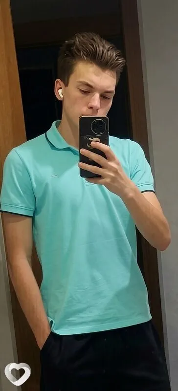 Иван, 18, Барнауле — анкета №3979780