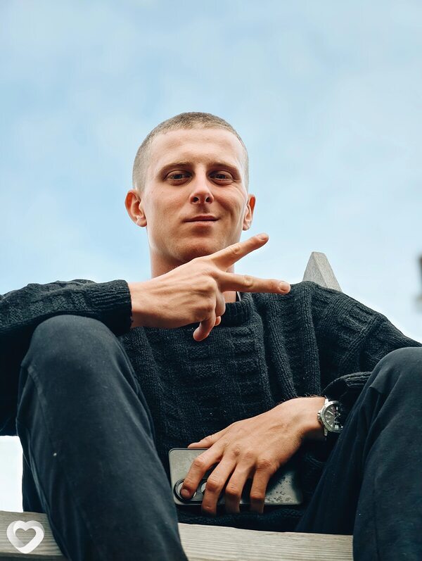 Юрий, 23, Курчатове — анкета №3979879