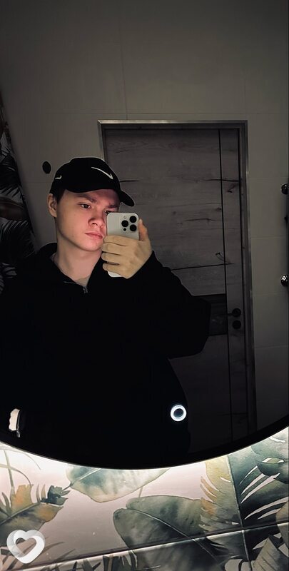 Арсений, 21, Калининграде — анкета №3980033