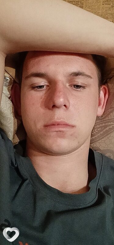 Михаил, 18, Астрахани — анкета №3980590