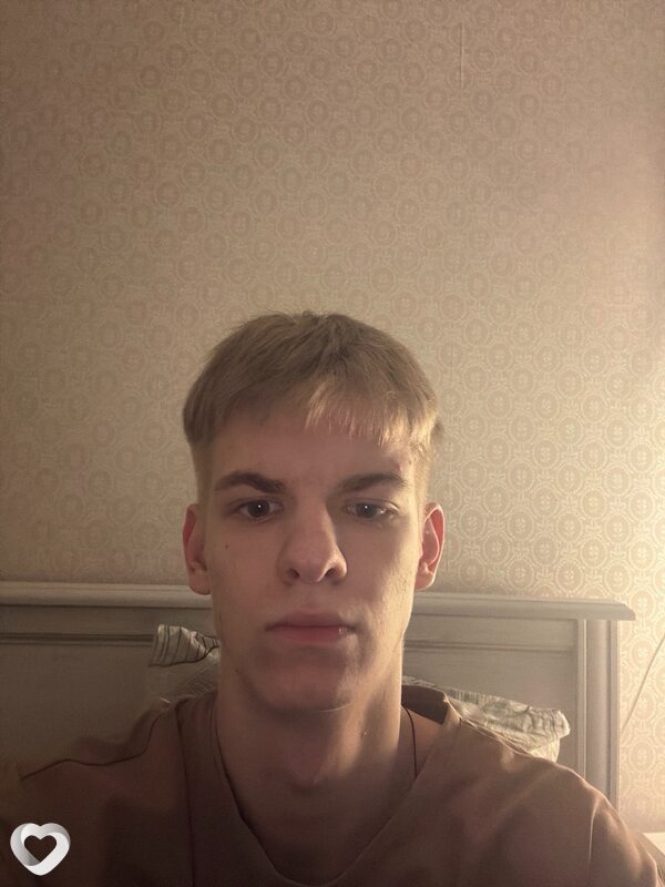 Алексей, 18, Москве — анкета №3981739