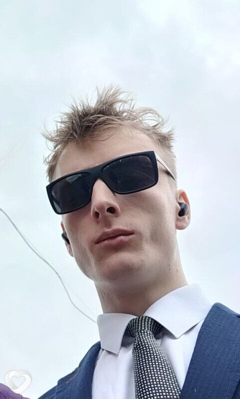 Максим, 21, Москве — анкета №3981320