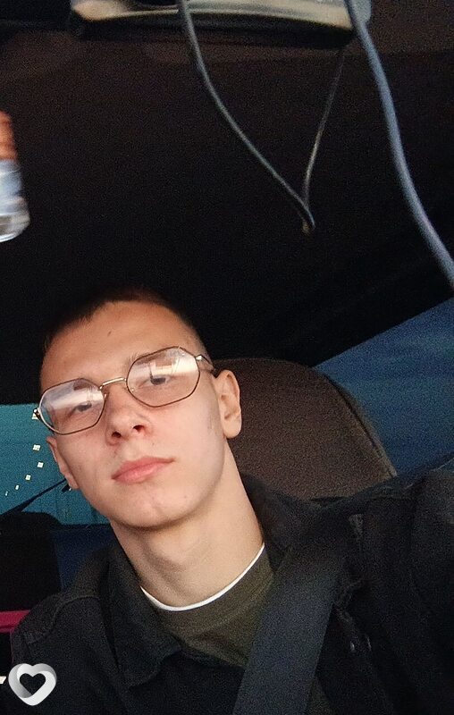 Толя, 20, Волжском — анкета №3981335