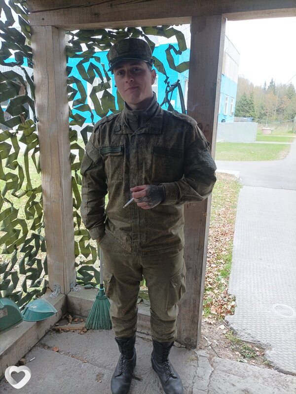 Серëга, 22, Астрахани — анкета №3981677