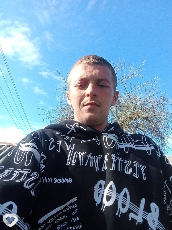 Павел, 28, Кировске — анкета №3982223