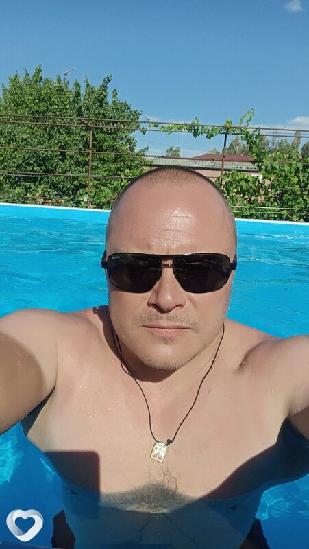 Дмитрий, 41, Снежном — анкета №3983457