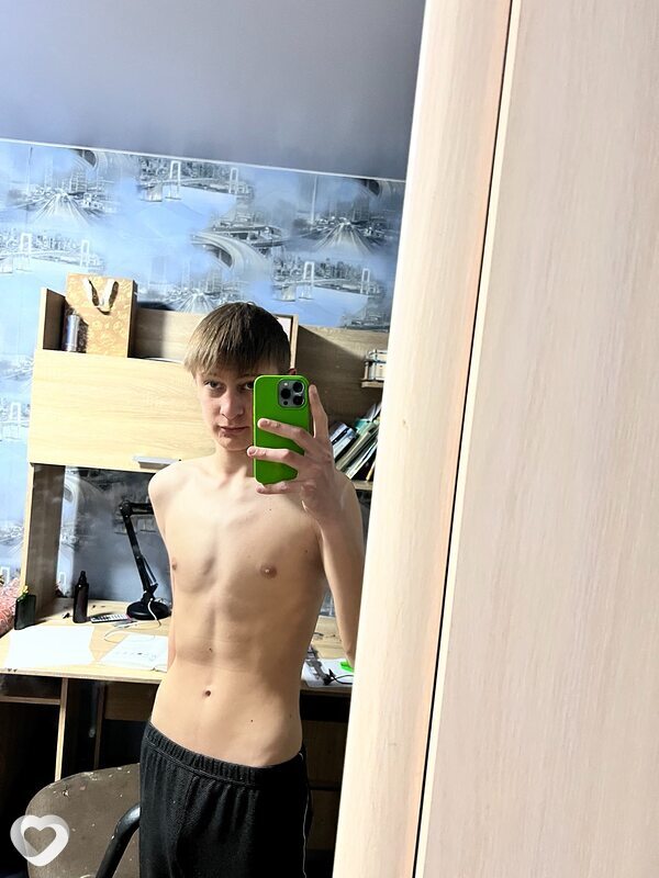 Михаил, 18, Волгограде — анкета №3985110