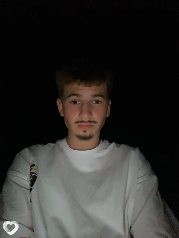Веня, 19, Киеве — анкета №3985376