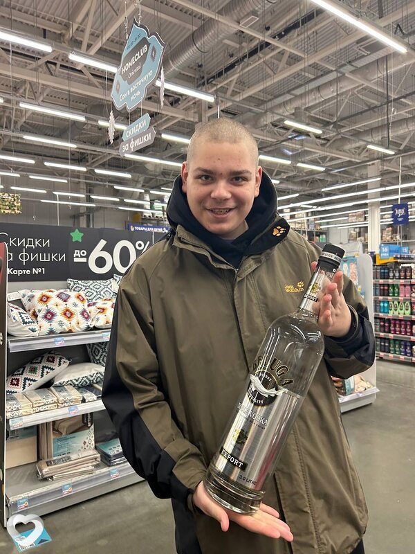 Михаил, 19, Архангельске — анкета №3985627