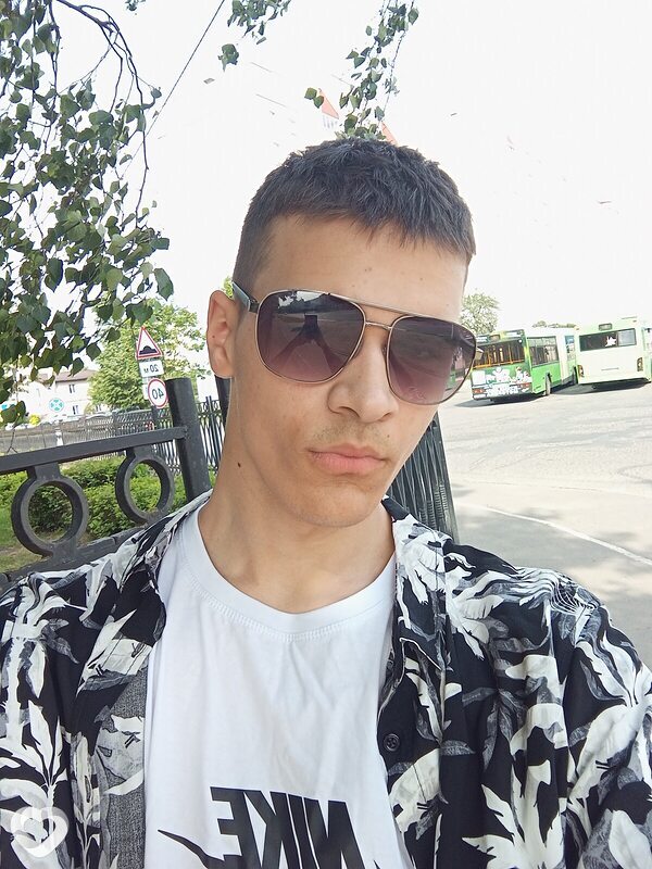 Артем, 20, Барановичах — анкета №3986556