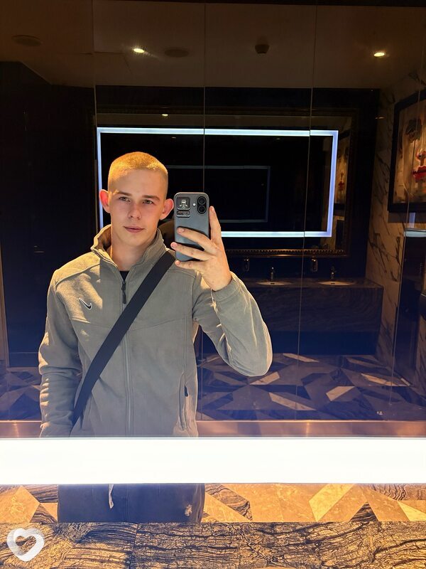 Егор, 22, Артеме — анкета №3986941