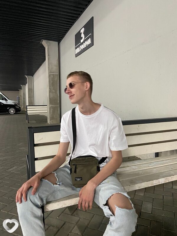 Эдуард, 23, Минске — анкета №3987437