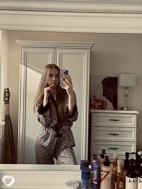 Виолетта, 20, Санкт-Петербурге — анкета №3989395