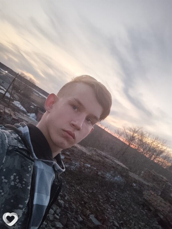 Максим, 20, Барнауле — анкета №3994690