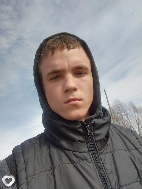 Василий, 18, Барнауле — анкета №3995592