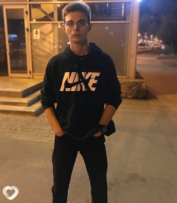 Кирилл, 22, Иркутске — анкета №3996151