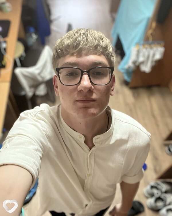 Володя, 21, Екатеринбурге — анкета №3998683