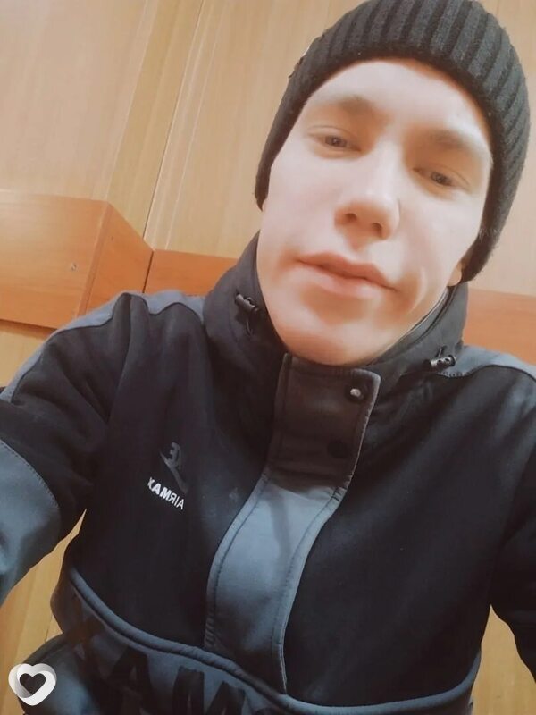 Артём, 22, Новосибирске — анкета №3999348