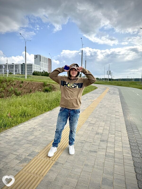Эдуард, 26, Смоленске — анкета №4000659
