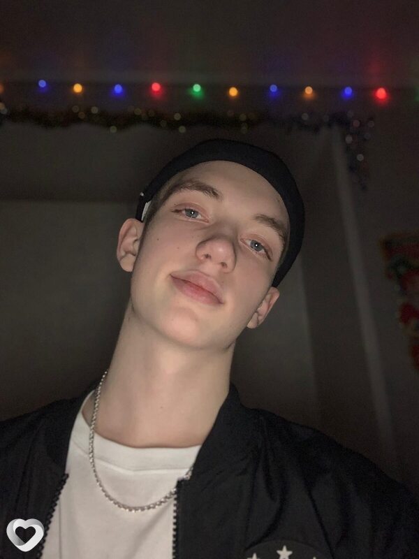 Евгений, 22, Тюмени — анкета №4000900