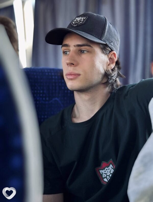 Александр, 28, Ижевске — анкета №4001125