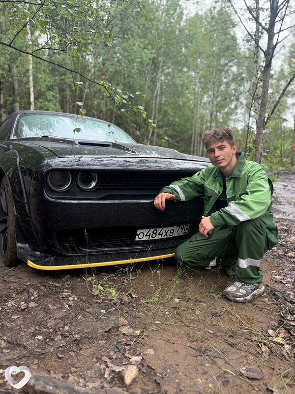 Максим, 19, Новомосковске — анкета №4002685