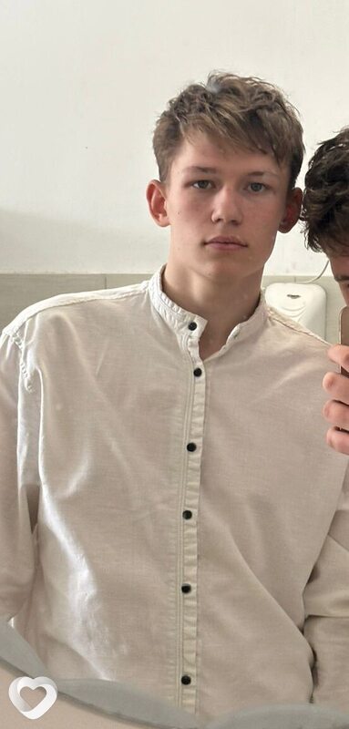 Александр, 19, Омске — анкета №4004441