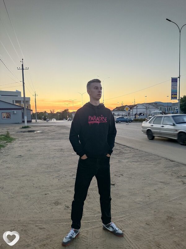 Илья, 20, Воронеже — анкета №4005387