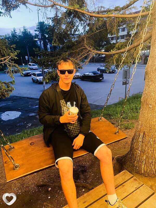 Данил, 25, Горно-Алтайске — анкета №4006187