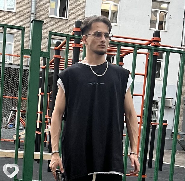 Илья, 21, Москве — анкета №4007438