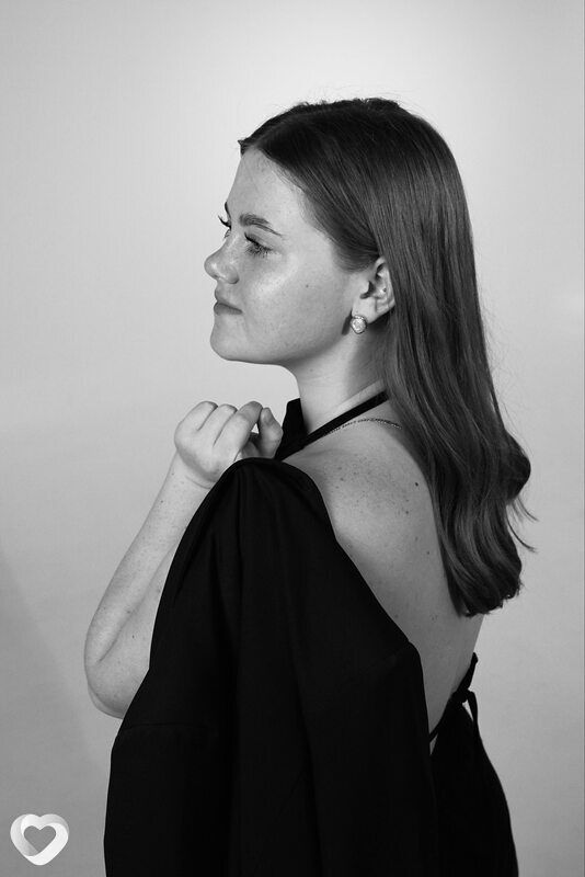 Asya, 18, Барнауле — анкета №4007673