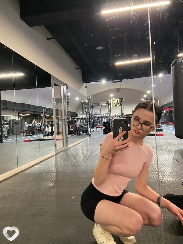 Милана, 18, Краснодаре — анкета №4011681