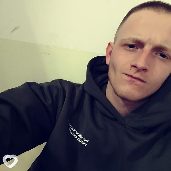 Кирилл, 23, Омске — анкета №4011831