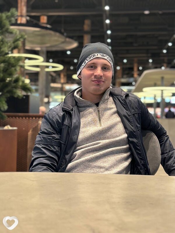 Сергей, 23, Ачинске — анкета №4012717