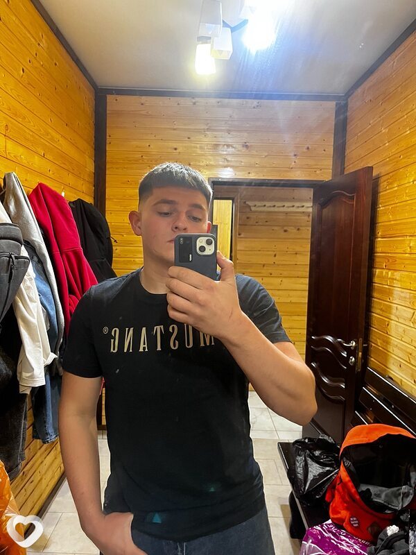 Дмитрий, 21, Краснодаре — анкета №4014799