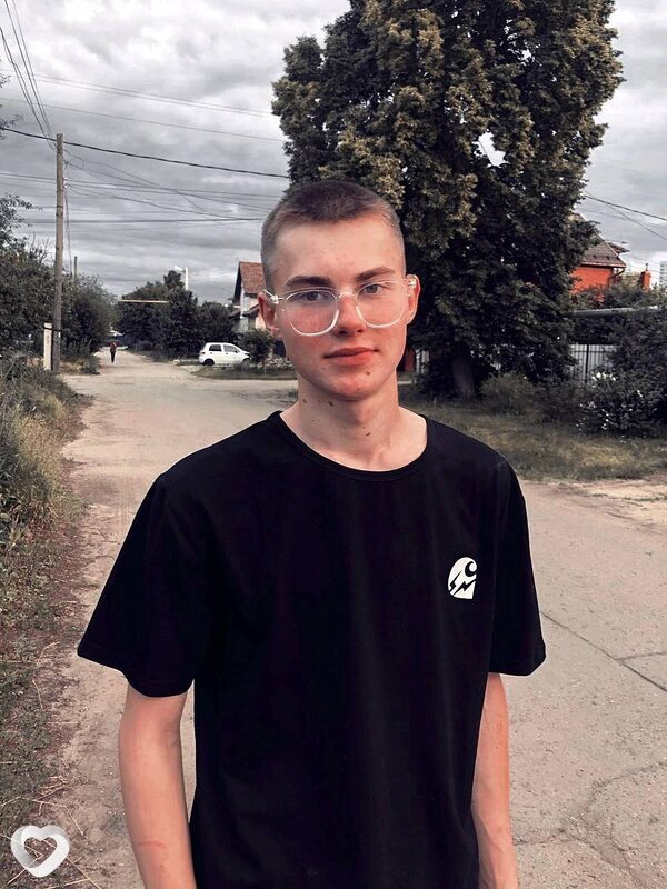Антон, 22, Ульяновске — анкета №4014689