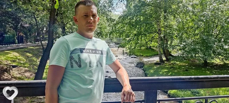 Михаил, 40, Бийске — анкета №4017109