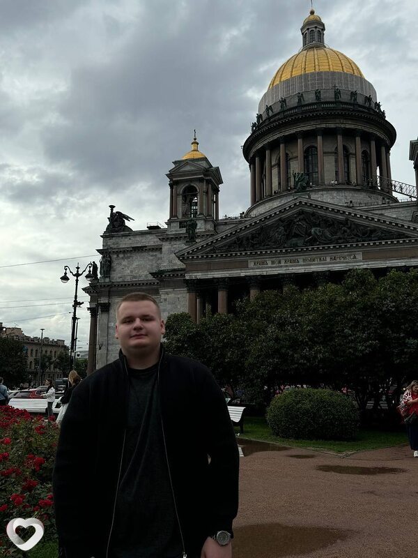 Максим, 21, Москве — анкета №4019082