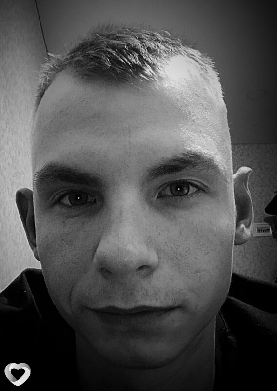 Михаил, 20, Севастополе — анкета №4021062