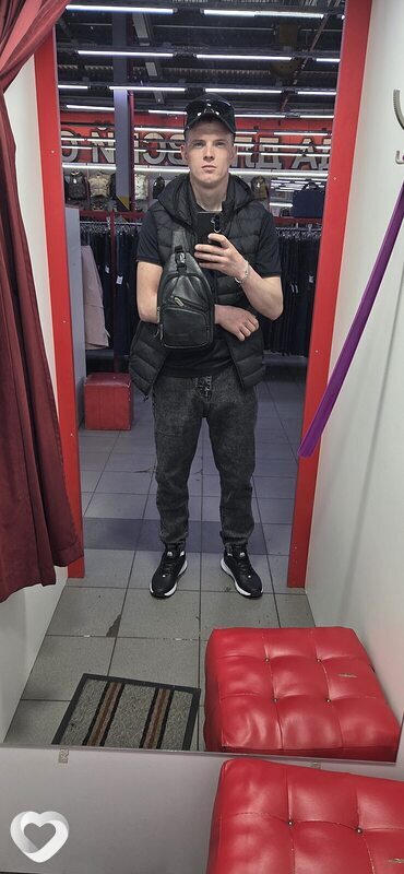 Дмитрий, 23, Петропавловске-Камчатском — анкета №4022984