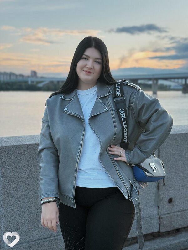 Светлана, 21, Барнауле — анкета №4023049
