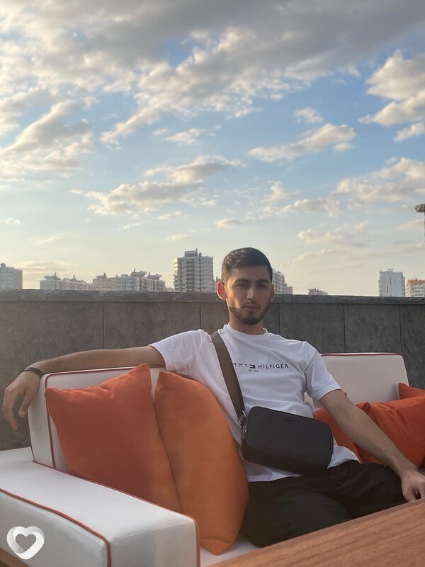 Артем, 20, Краснодаре — анкета №4023067